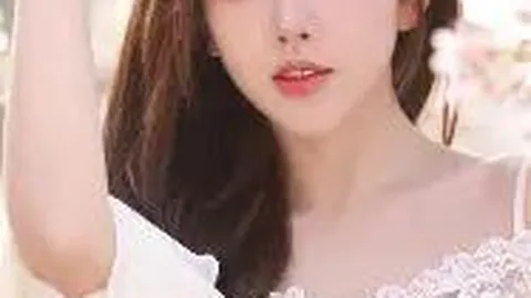 沙特与日本历史对决：频繁交锋中日本占优，屡获进球优势。